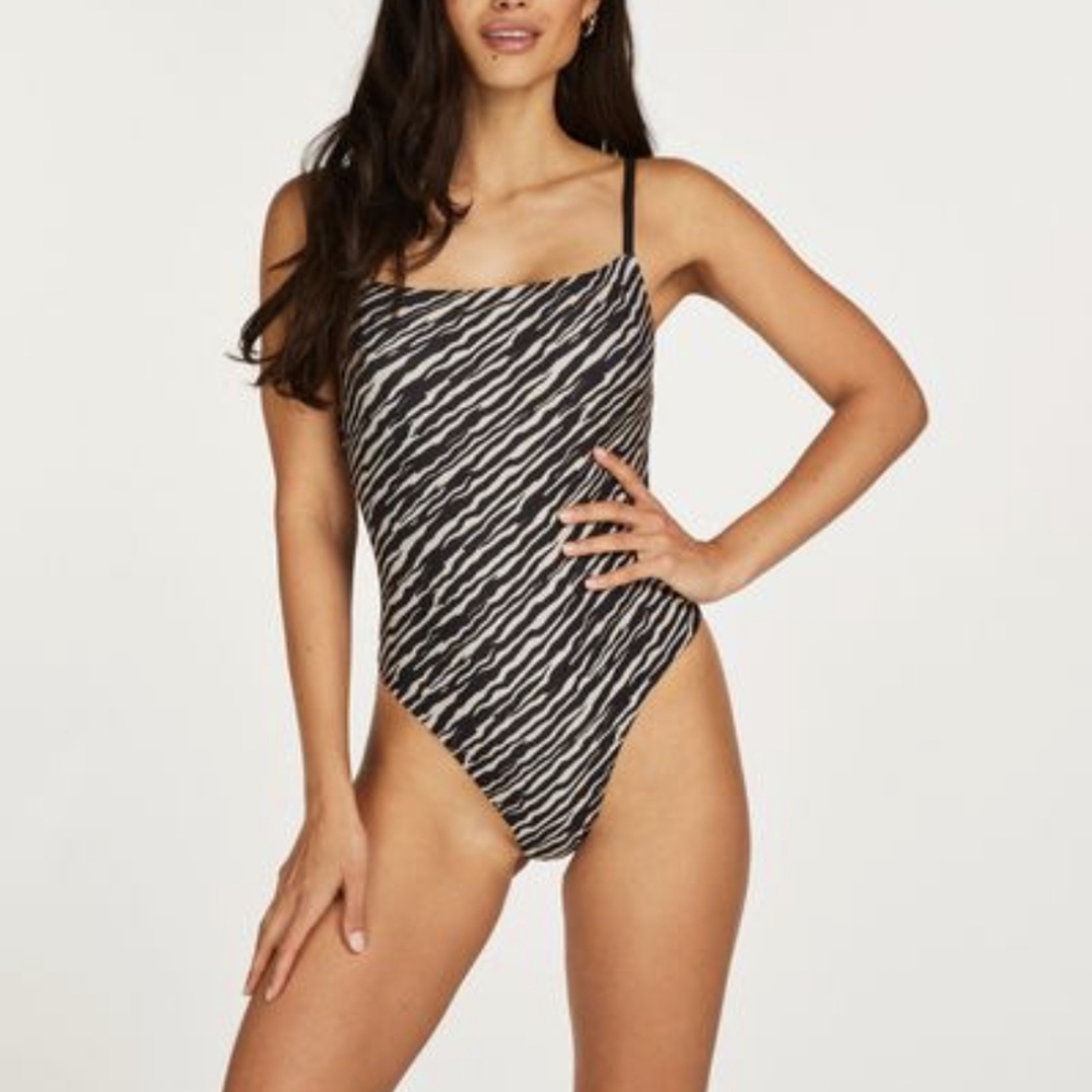 Zebra style bodysuit w. open back